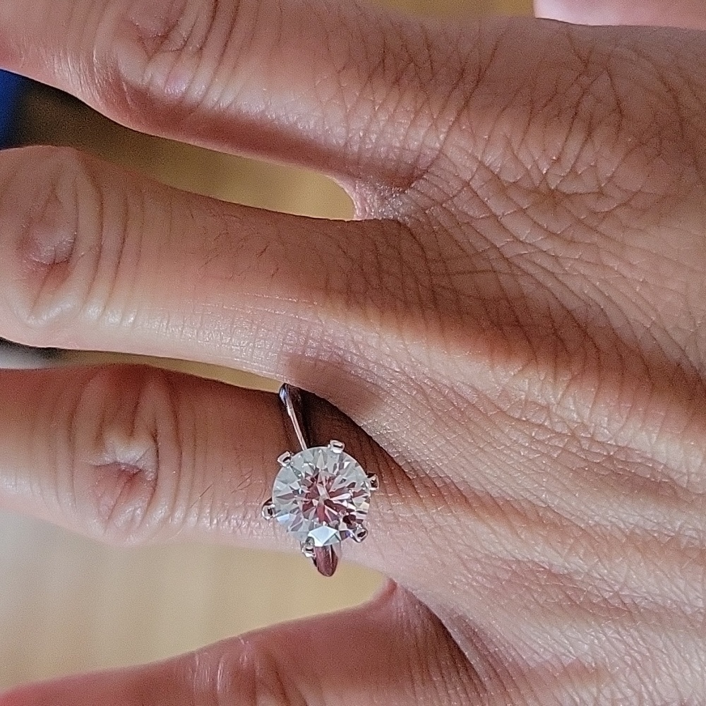 4ct authentic moissanite ring with 925 silver Size 6.5 - Picture 9 of 10